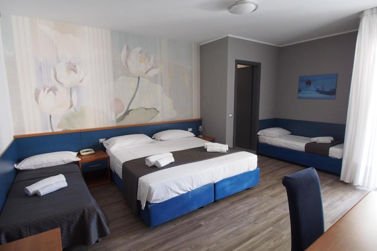 Hotel Bella Venezia Mare Lignano Sabbiadoro Exterior photo