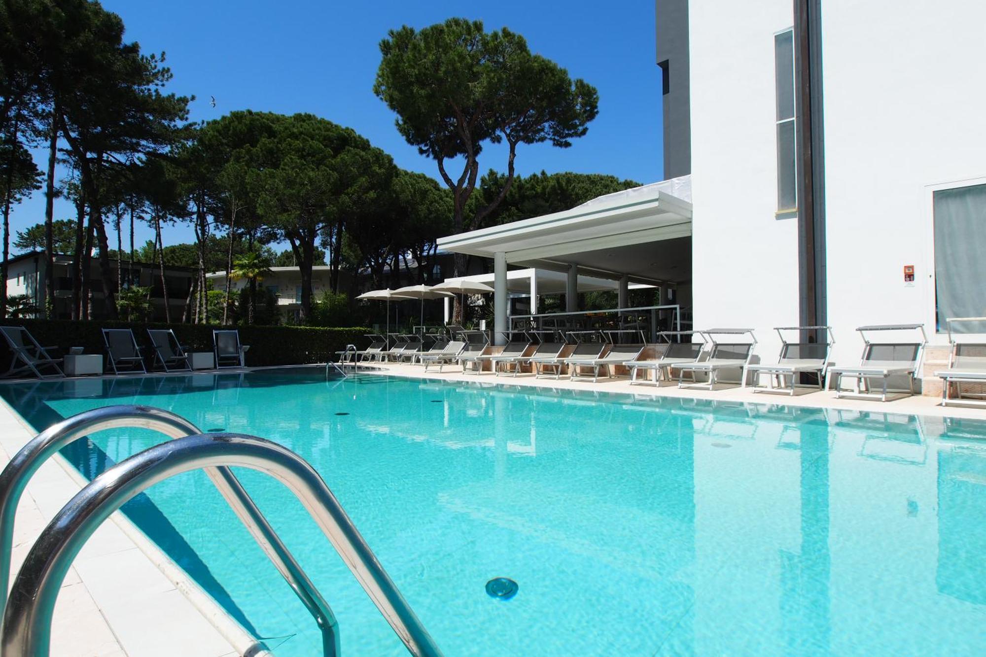 Hotel Bella Venezia Mare Lignano Sabbiadoro Exterior photo