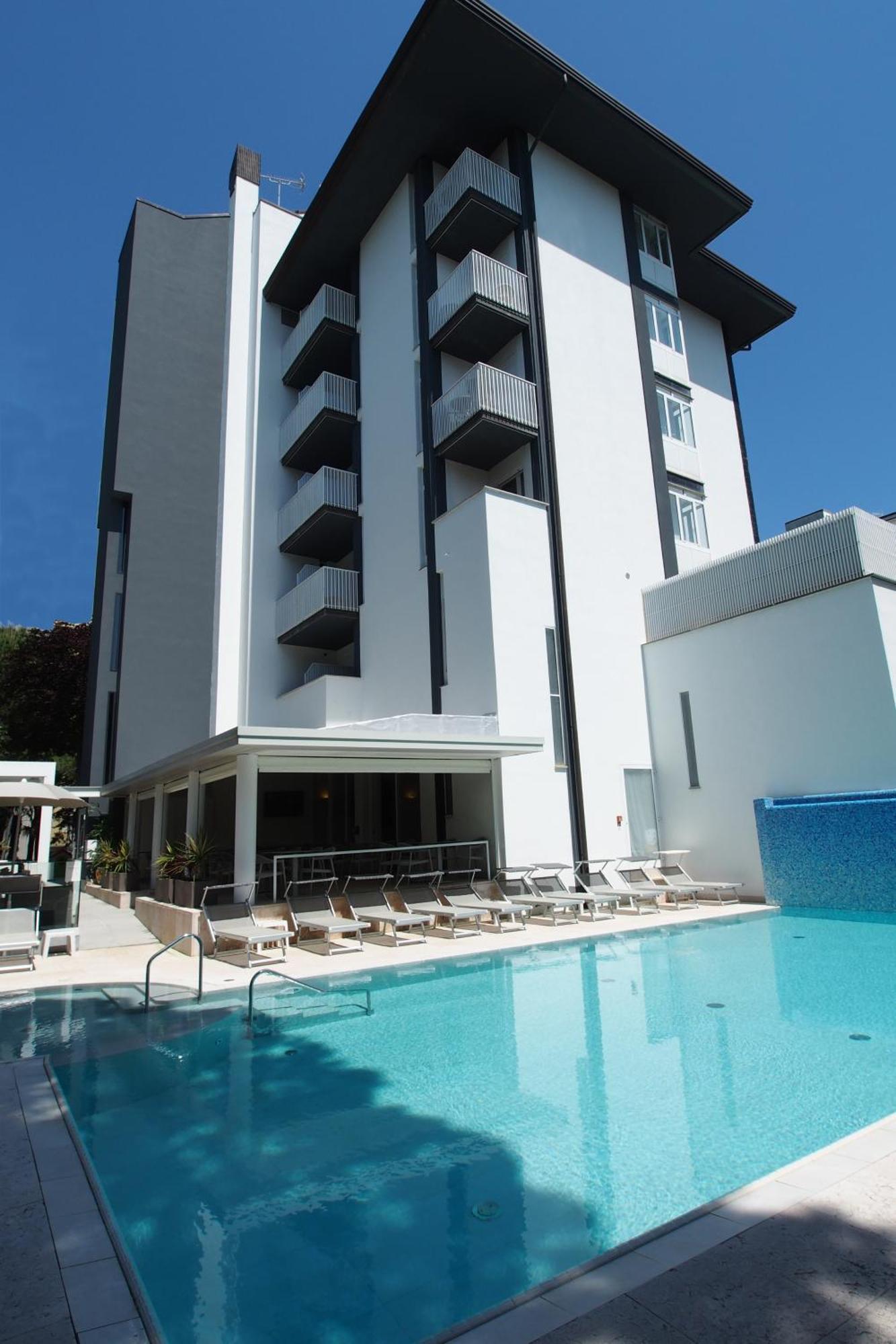 Hotel Bella Venezia Mare Lignano Sabbiadoro Exterior photo