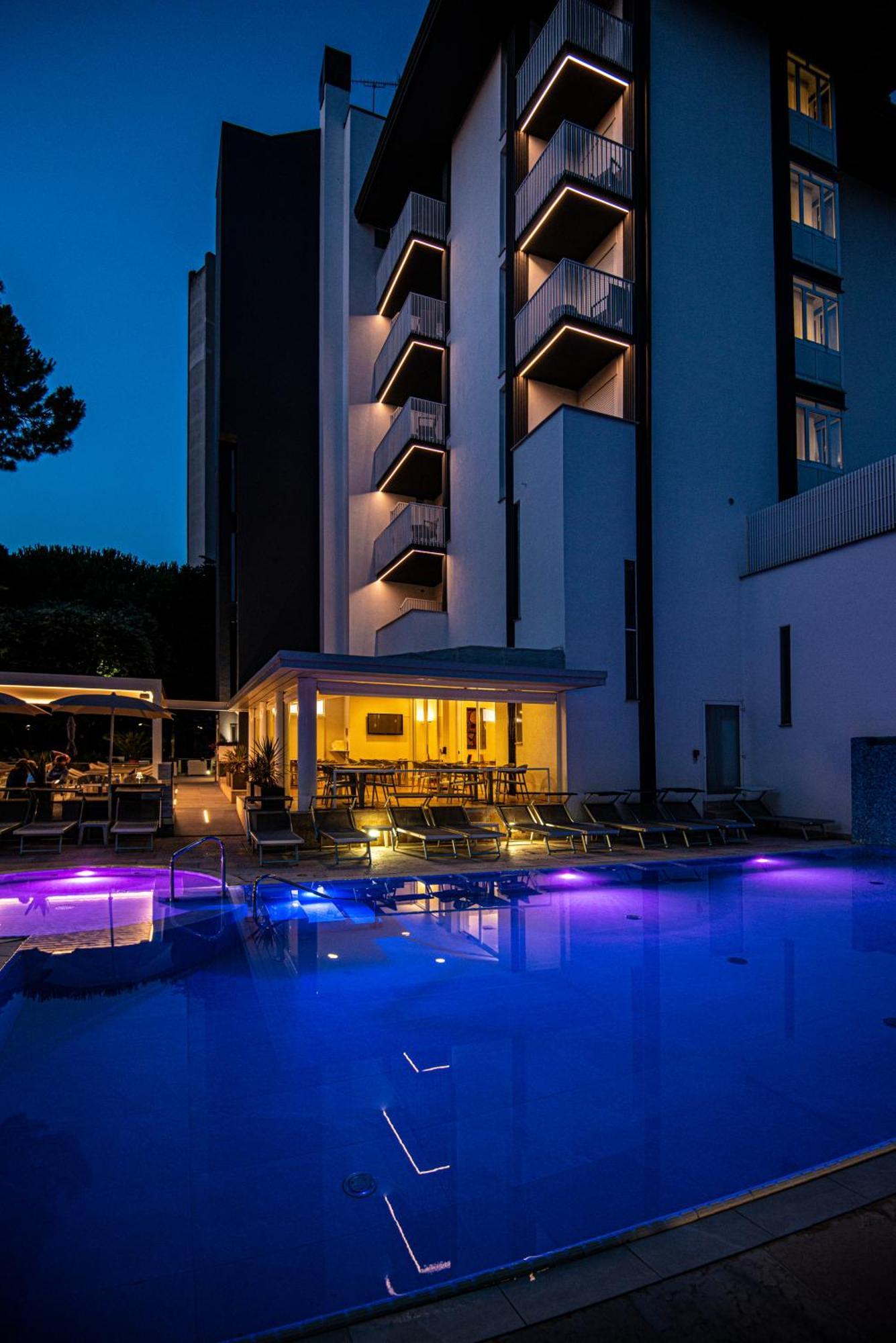 Hotel Bella Venezia Mare Lignano Sabbiadoro Exterior photo