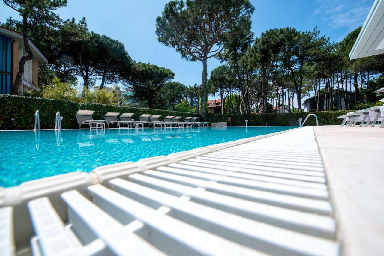 Hotel Bella Venezia Mare Lignano Sabbiadoro Exterior photo